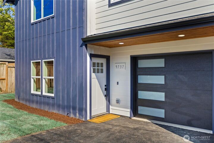 Property Photo:  9737  Evanston Avenue N  WA 98103 
