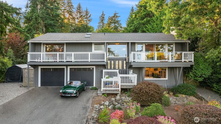 12079  Sunrise Drive NE  Bainbridge Island WA 98110 photo