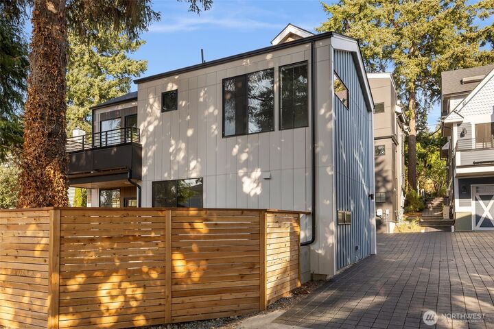 10717  2nd Avenue NW  Seattle WA 98177 photo