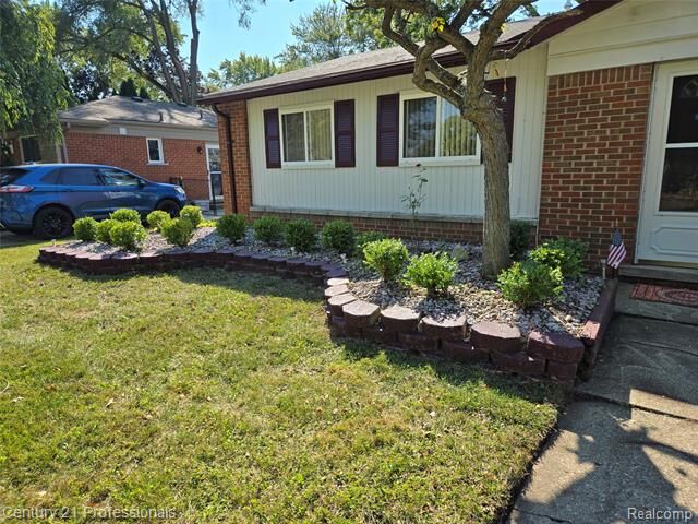 Property Photo:  35903 Little Mack Avenue  MI 48035 