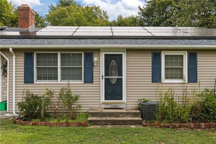 Property Photo:  38 Greenwood Road  RI 02852 