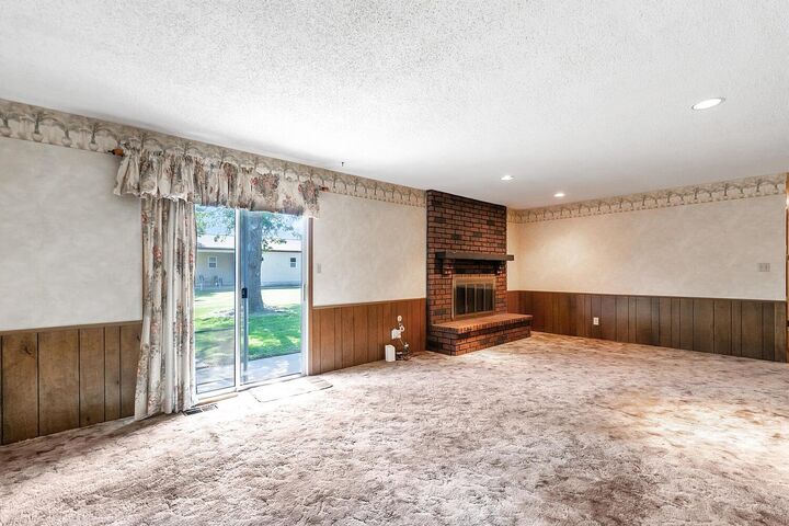 Property Photo: 5419 W York St KS 67215