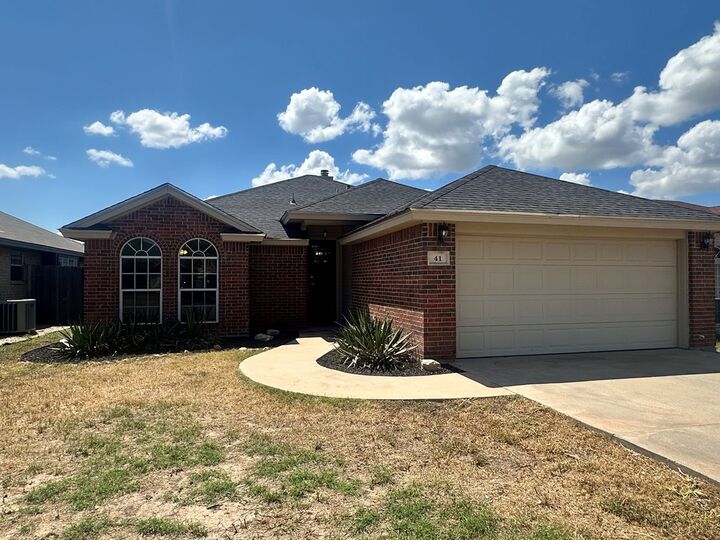 Property Photo: 41 Amberwood Dr TX 76904