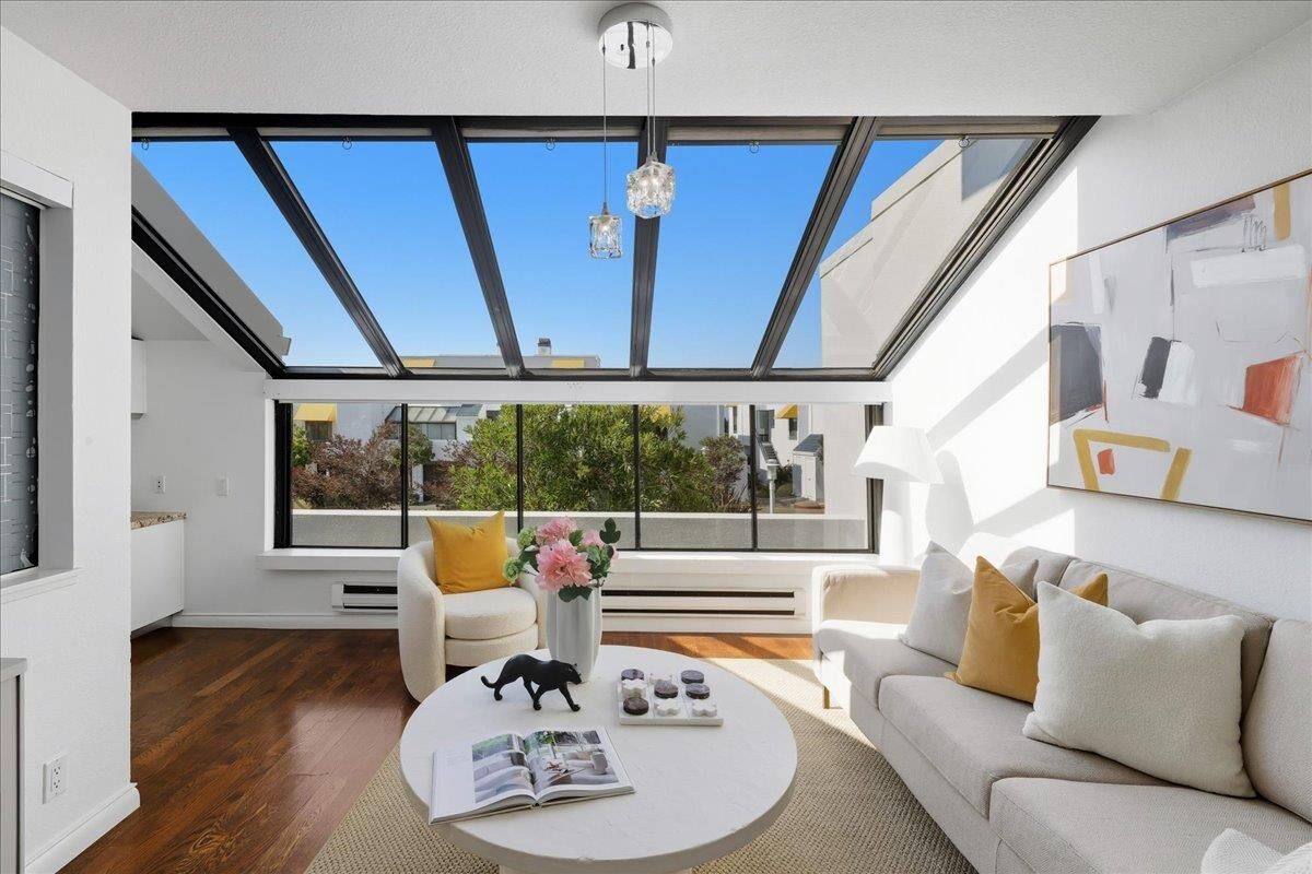Property Photo:  617 Portofino Lane  CA 94404 