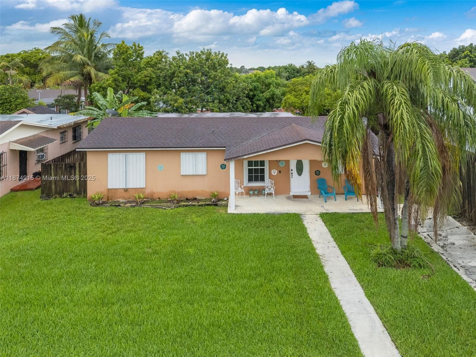 Property Photo: 10854 SW 141st Ln FL 33176