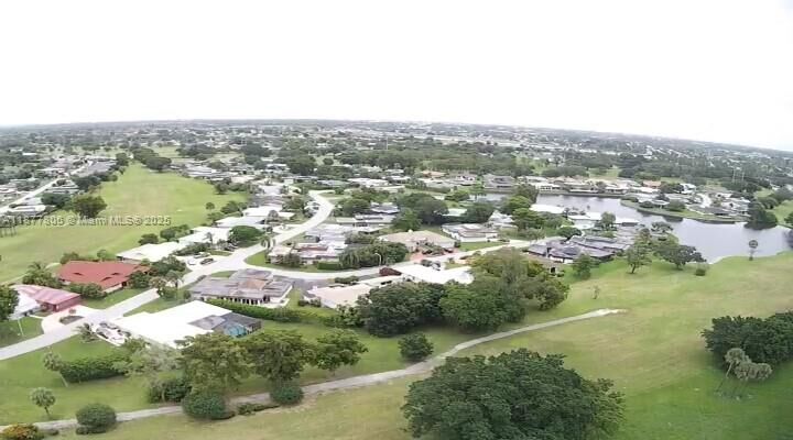 Property Photo:  5203 Avocado Dr  FL 33319 