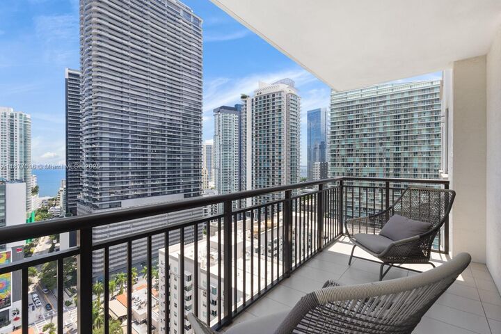 Property Photo:  999 SW 1st Ave 2502  FL 33130 