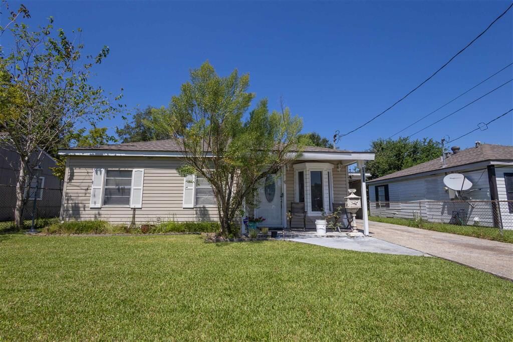 Property Photo:  2803 Hinton Dr Drive  LA 70615 