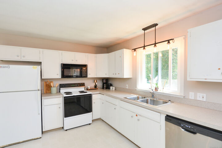 Property Photo:  1 Blanchard Road  CT 06001 