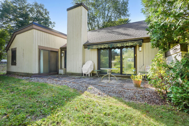 Property Photo: 626 Heritage Village CT 06488