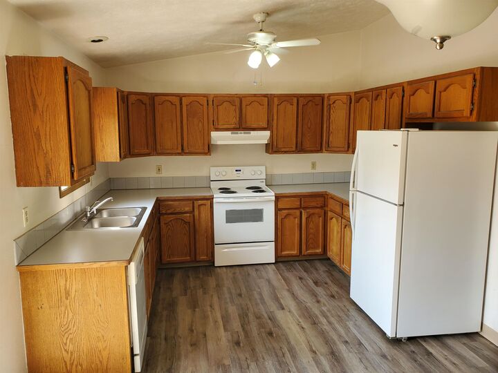 Property Photo: 4224 E 35th Ave WA 99223