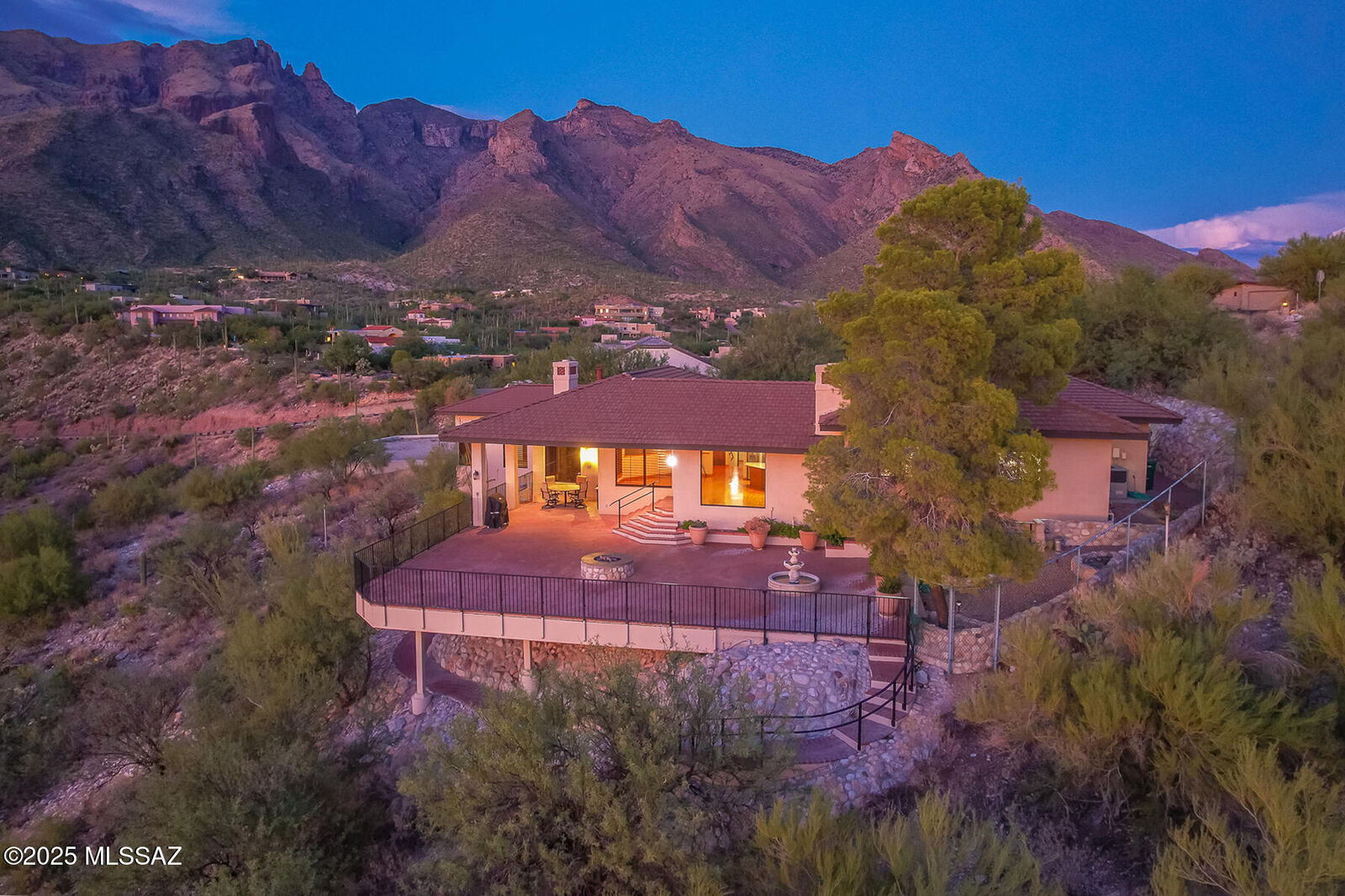 Property Photo:  7001 N Finger Rock Place  AZ 85718 