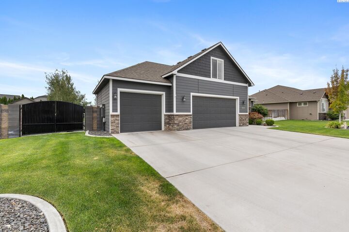 Property Photo:  6365 Cobalt Dr  WA 99353 