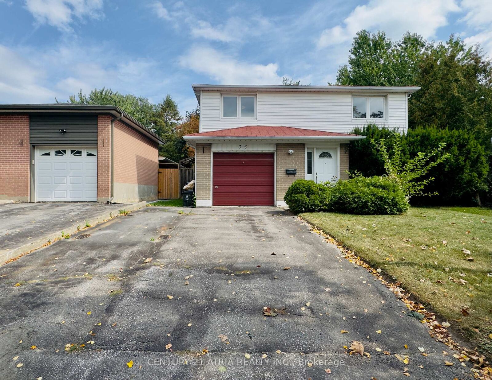 Property Photo: 35 Sonmore Drive ON M1S 1X3