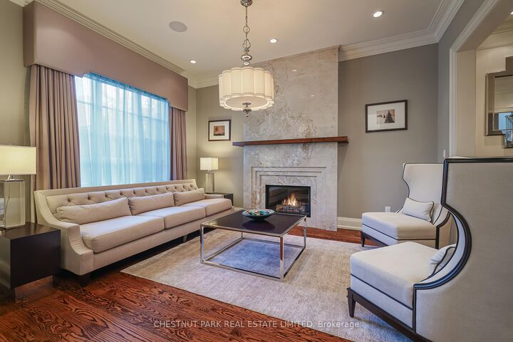 Property Photo:  62 Heath Street W  ON M4V 1T4 