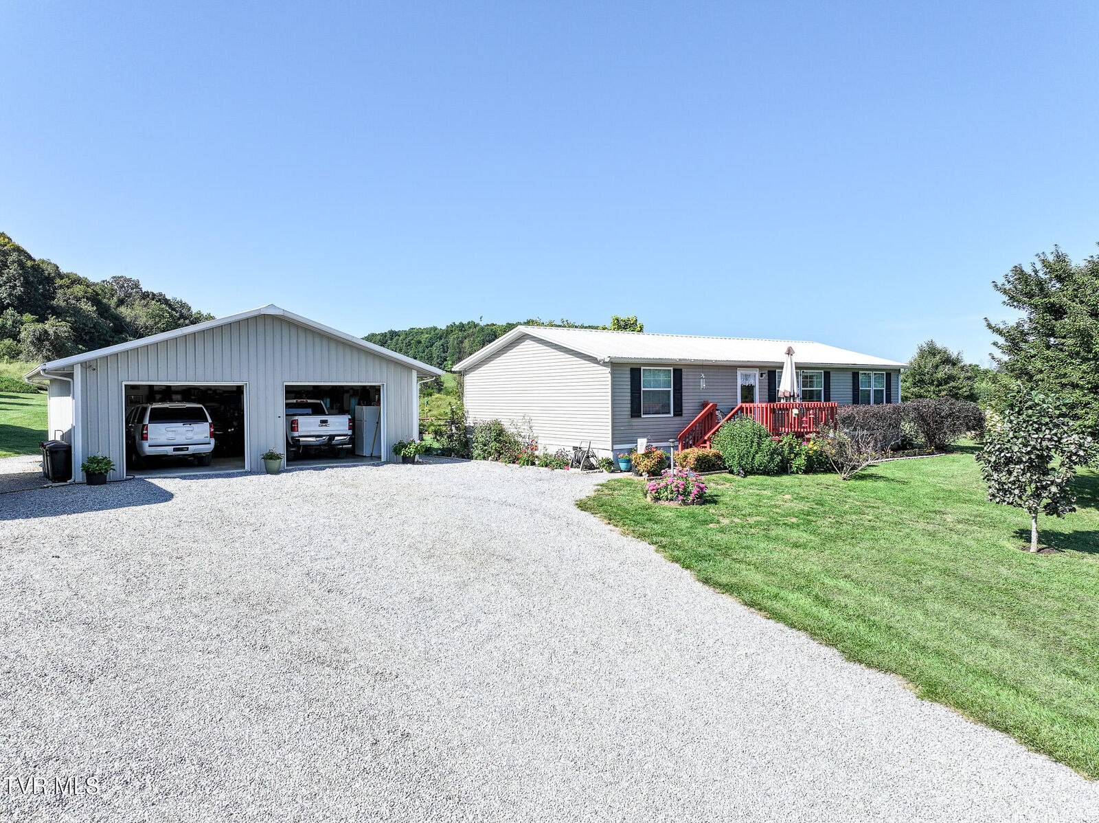 Property Photo: 398 Teague Road TN 37641
