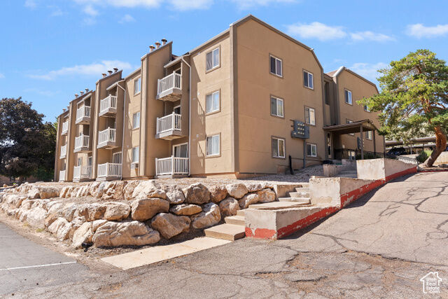 Property Photo:  5600 Meadow Ln 193  UT 84403 