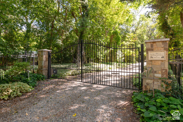 Property Photo: 2318 E Walker Ln UT 84117