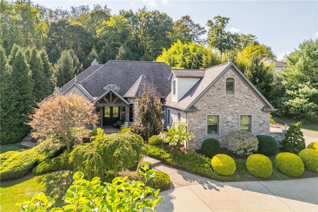 Property Photo:  217 Canterwood Dr.  PA 15367 
