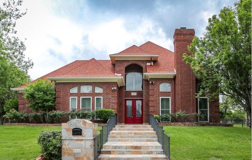 Property Photo: 2110 Lakeview Loop TX 76543