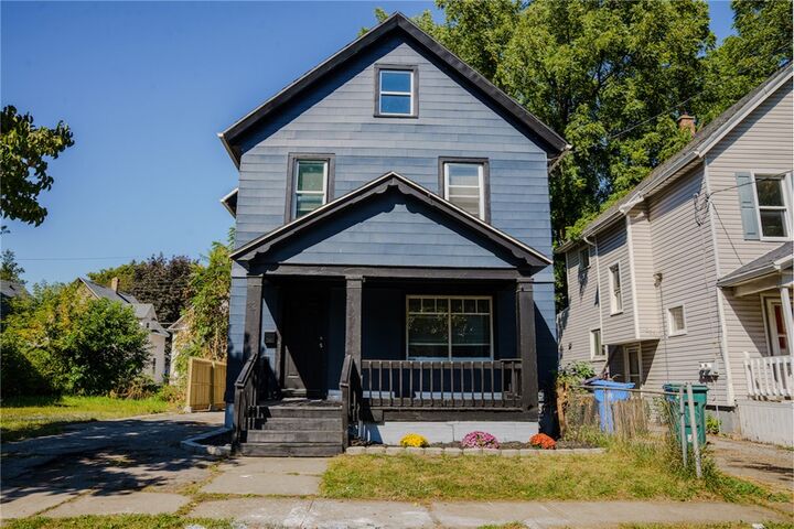 Property Photo:  92 Roycroft Drive  NY 14621 