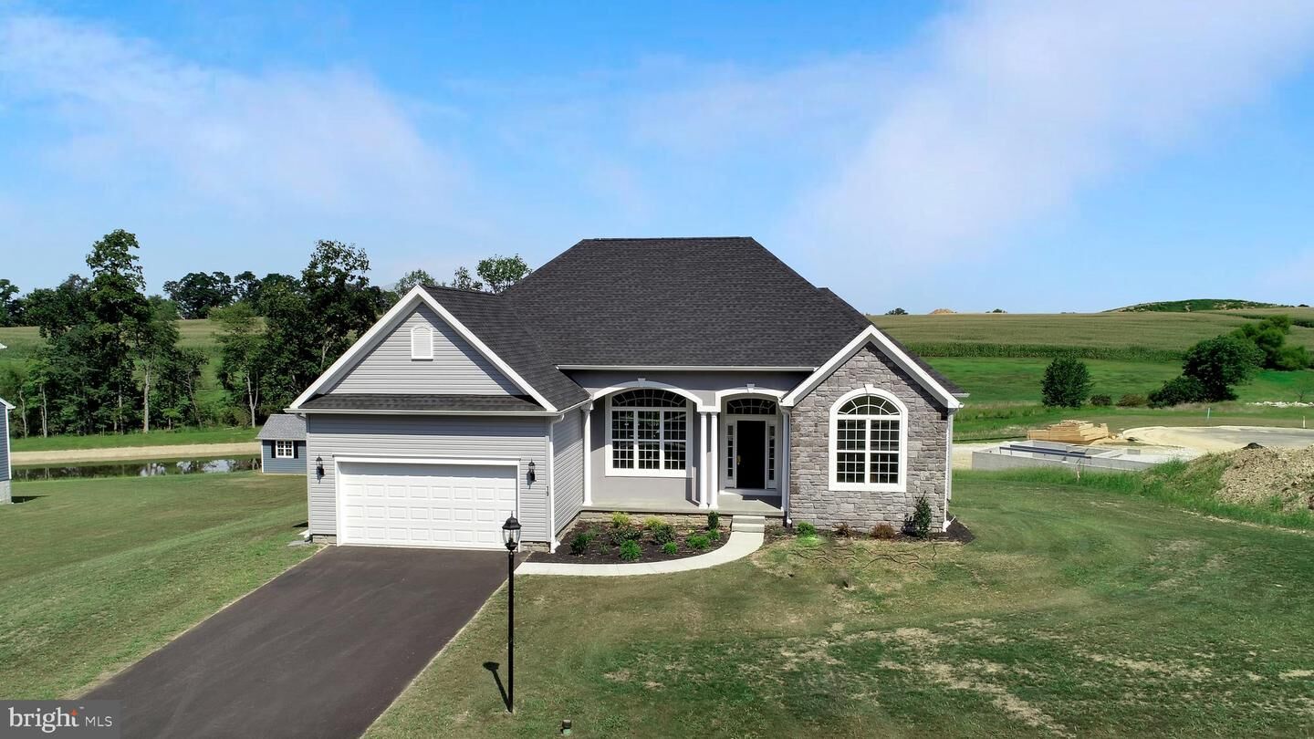 Property Photo:  98 Antietam Run 127  PA 17331 