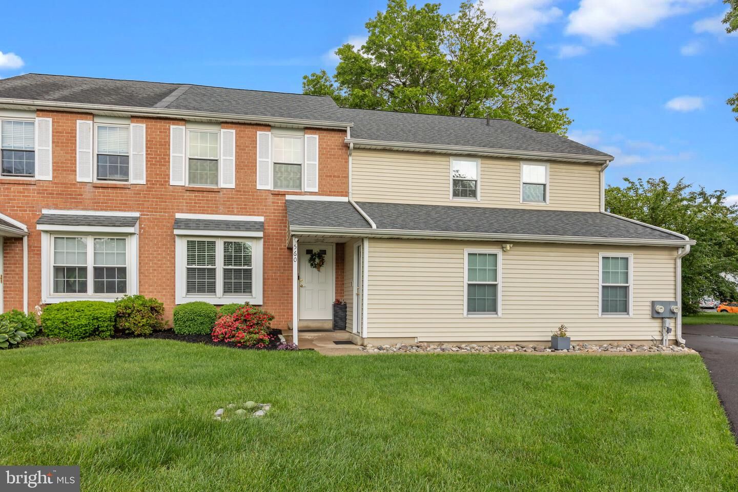 Property Photo:  560 Thrush Court B  PA 19067 