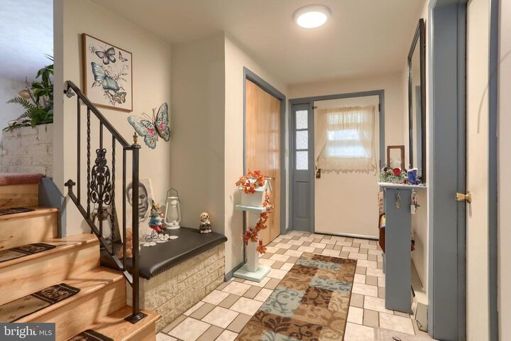 Property Photo:  81 Locust Avenue  PA 17033 