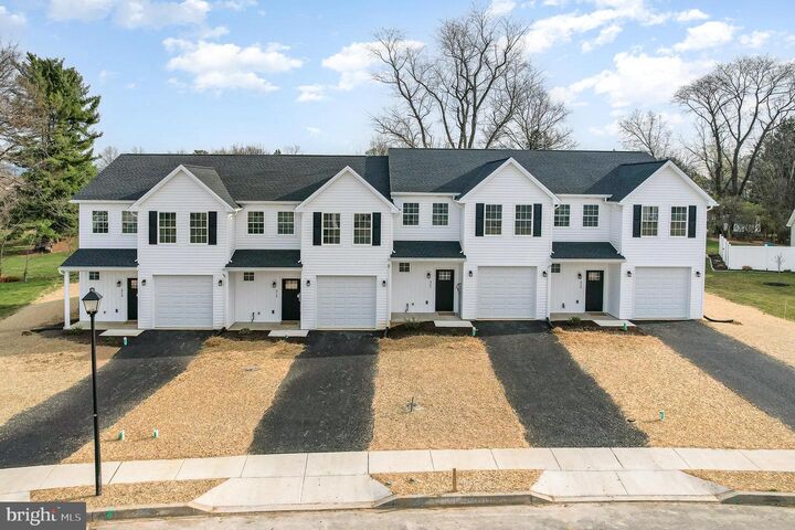 Property Photo:  315 Pelham Court  PA 17013 