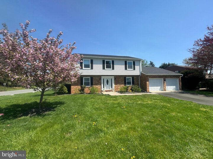 Property Photo:  901 Hillcrest Drive  WV 25401 