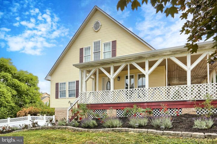 3 Hitching Post Circle  Thomasville PA 17364 photo