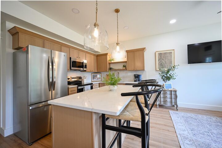 Property Photo:  914 S Reine Street  AR 71945 