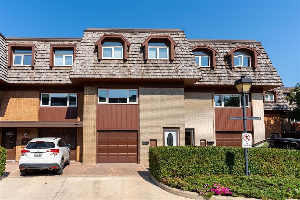Property Photo: 341 Westwood Drive MB R3K 1G4