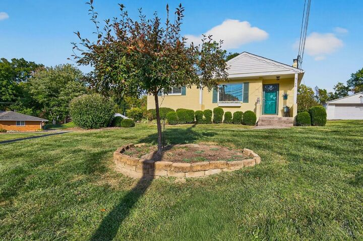 Property Photo:  9748 Leacrest  OH 45215 