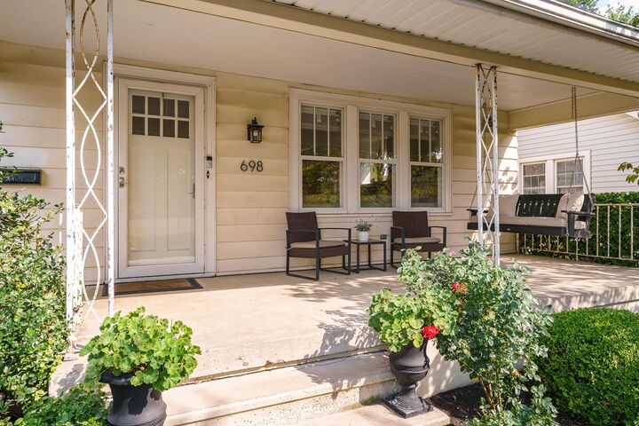 Property Photo: 698 S Remington Road OH 43209