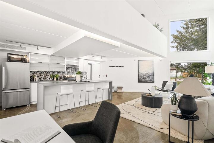Property Photo:  791 Wall Street  MB R3G 2T6 
