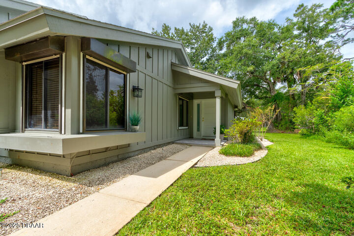 Property Photo:  1879 Silver Fern Drive  FL 32128 