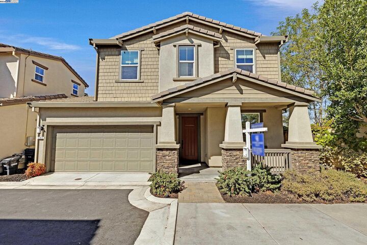 Property Photo: 883 Barney Com CA 94551