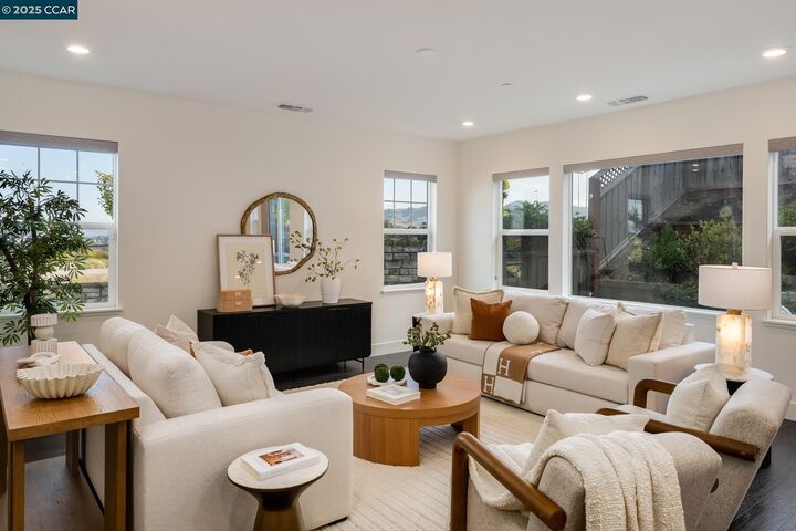 Property Photo:  1721 Tierra Ct  CA 94583 