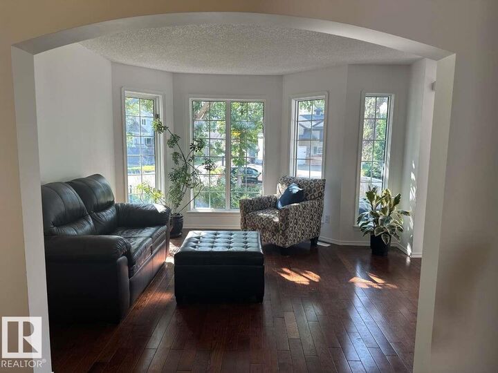 Property Photo:  10020 97 Avenue NW  AB T5K 0B1 