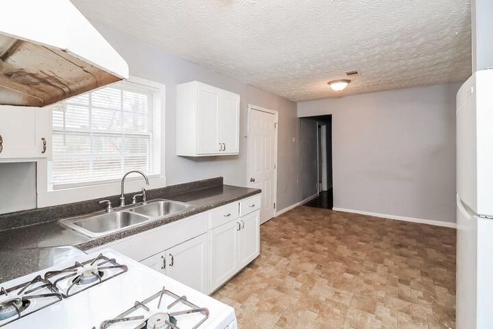 Property Photo:  491 Bolton Road NW  GA 30331 