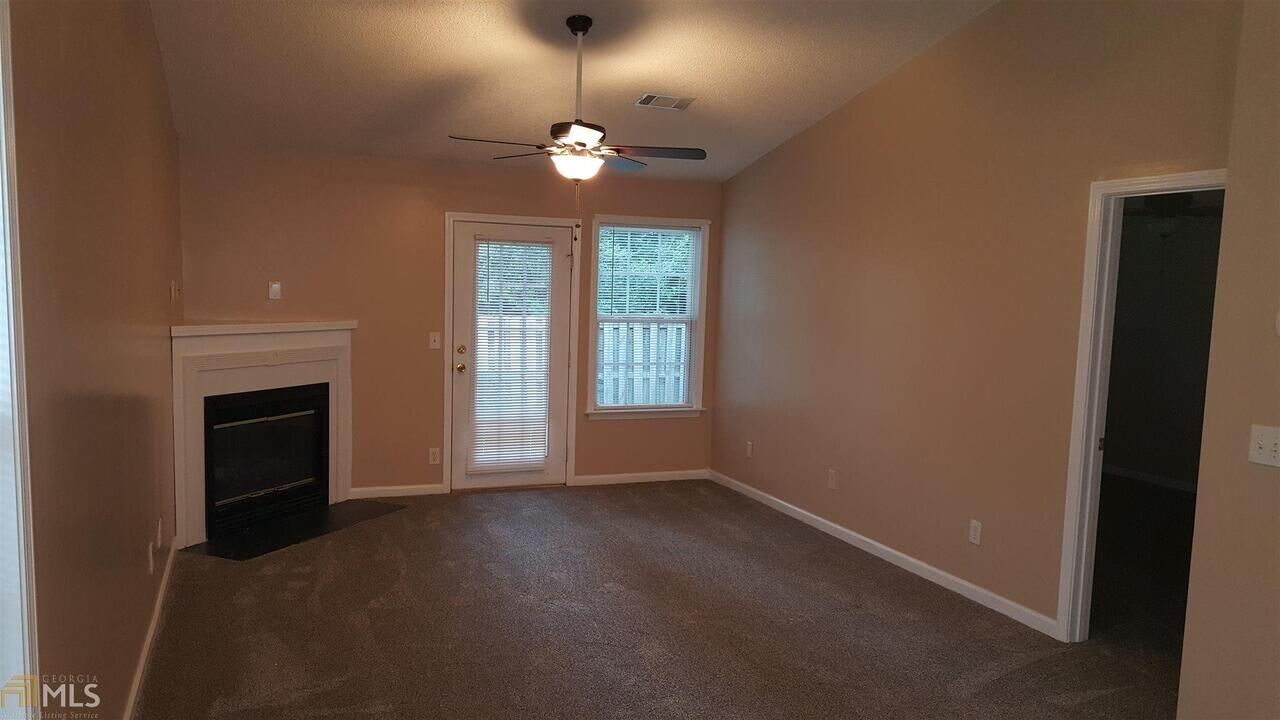 Property Photo:  1731 Summerwoods Lane  GA 30224 