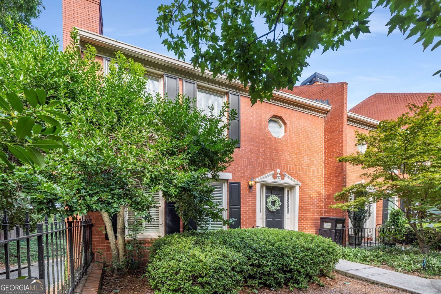 Property Photo:  801 Defoors Mill Circle NW  GA 30318 
