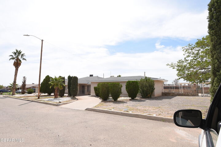 2704 Taylor Avenue  El Paso TX 79930 photo