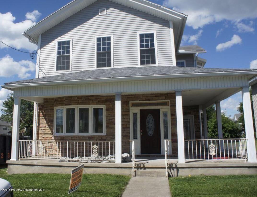 Property Photo:  2027 Green Ridge 2nd Floor Street  PA 18509 