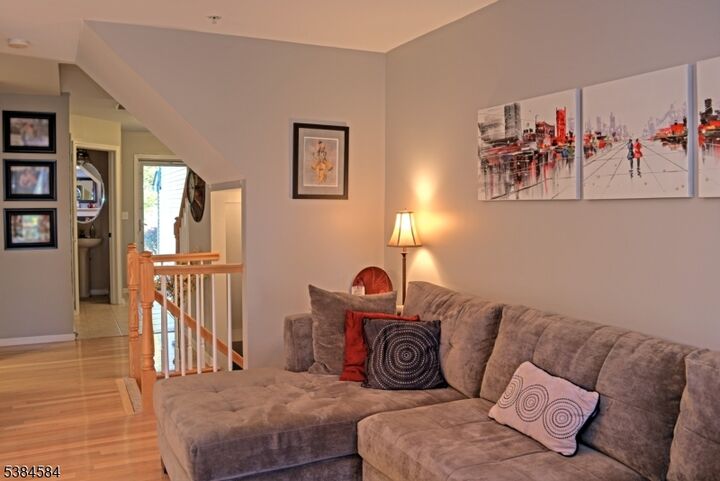 Property Photo:  1005 Wendover Ct  NJ 07869 
