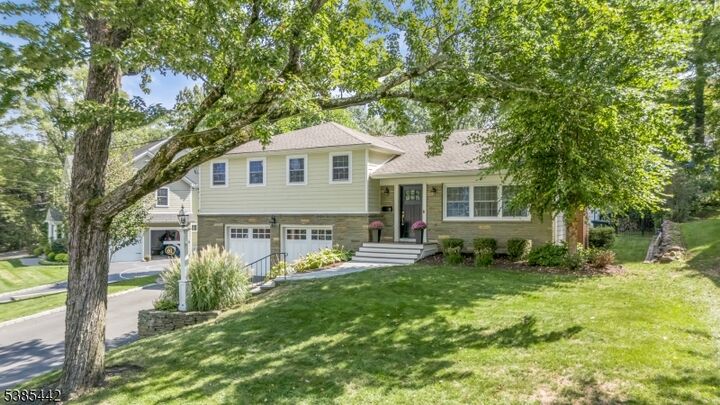 Property Photo:  61 Albright Cir  NJ 07940 
