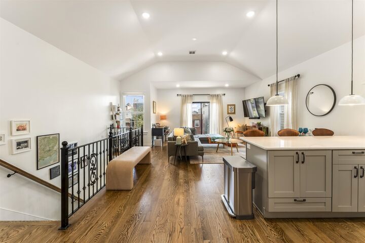 Property Photo:  113 Zabriskie St 2  NJ 07307 