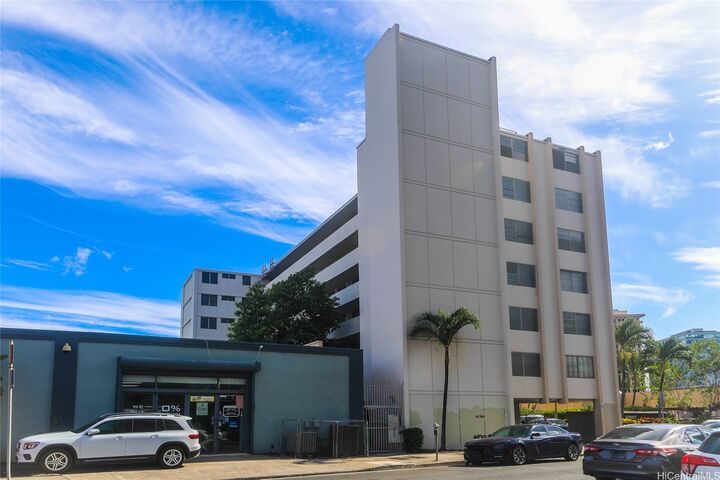 Property Photo: 1655 Kanunu Street 407 HI 96814