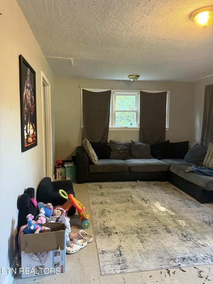 Property Photo:  921 Wilder Place  TN 37915 